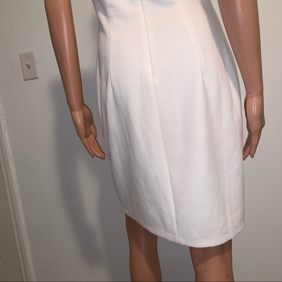 BELLE BADGLEY MISCHKA Formal Appliqué Sheath Dress - Picture 9 of 16